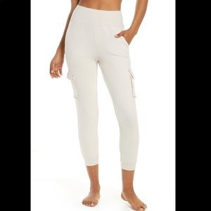 Alo Yoga 7/8 Jogger Pants
